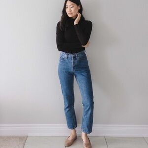Everlane Curvy 90s Cheeky Straight Women's Straight leg jeans in mid blue